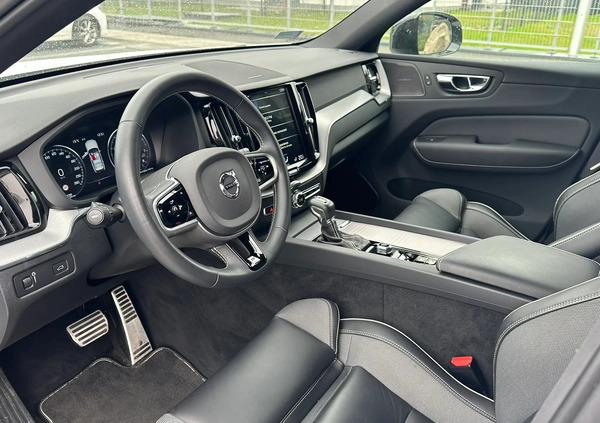 Volvo XC 60 cena 181600 przebieg: 16758, rok produkcji 2019 z Otmuchów małe 211